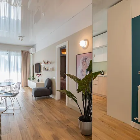 Seaanne - La Mare In Centrul Statiunii mamaia * Mamaia