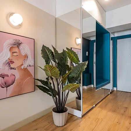 Seaanne - La Mare In Centrul Statiunii mamaia Apartamento *