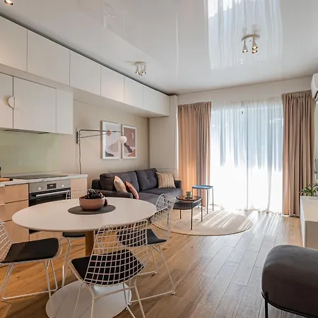 Seaanne - La Mare In Centrul Statiunii mamaia Apartamento *