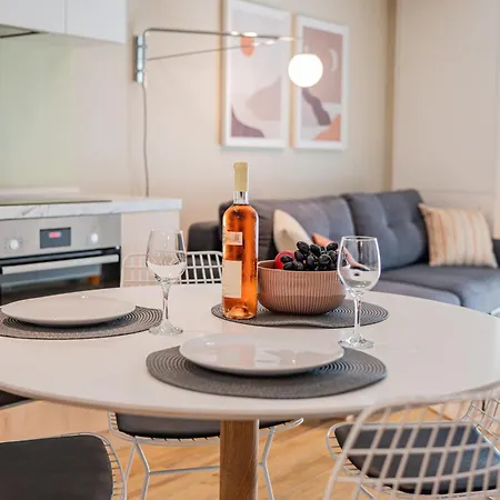 Seaanne - Apartament La Mare In Centrul Statiunii mamaia * Mamaia