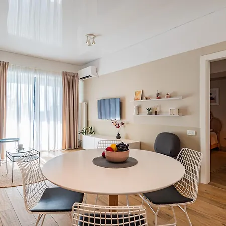 Seaanne - Apartament La Mare In Centrul Statiunii mamaia
