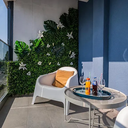 Seaanne - La Mare In Centrul Statiunii mamaia Mamaia