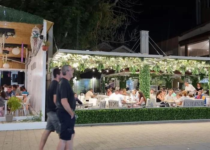 Seaanne - La Mare In Centrul Statiunii mamaia