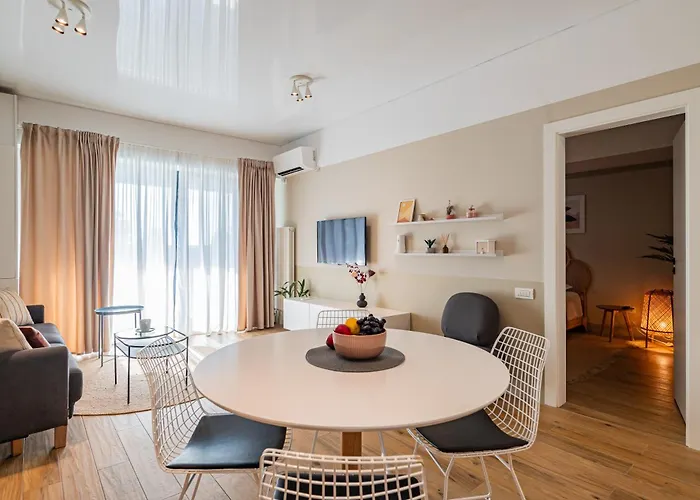 Seaanne - La Mare In Centrul Statiunii mamaia