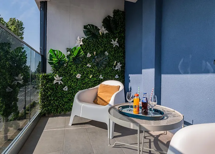 Seaanne - La Mare In Centrul Statiunii mamaia Mamaia