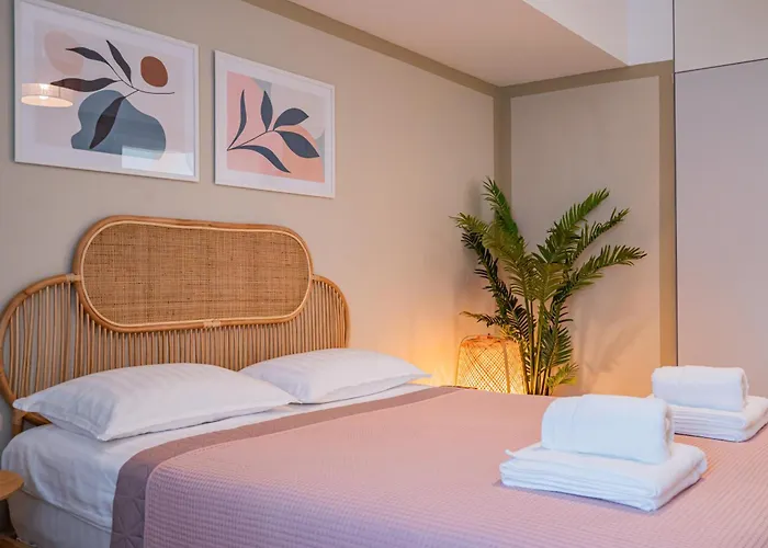 Seaanne - La Mare In Centrul Statiunii mamaia